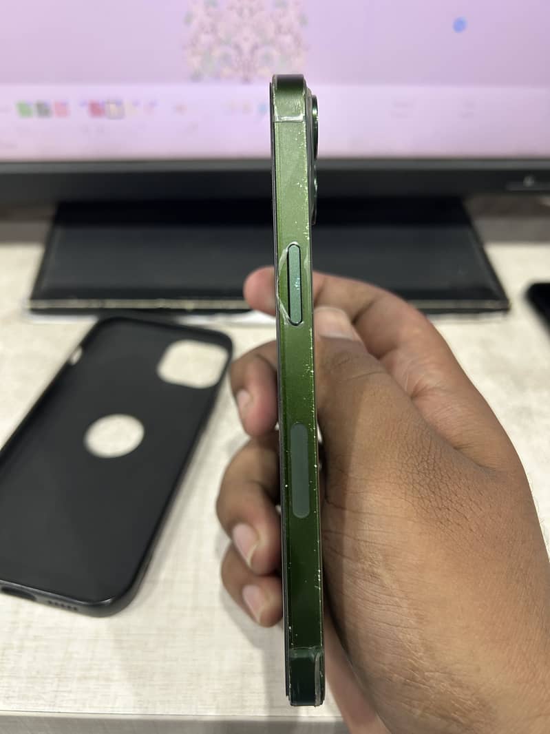 Iphone 13 JV 3