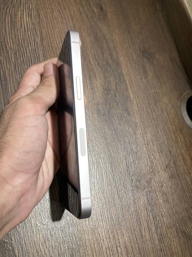 Apple iPhone 13 1