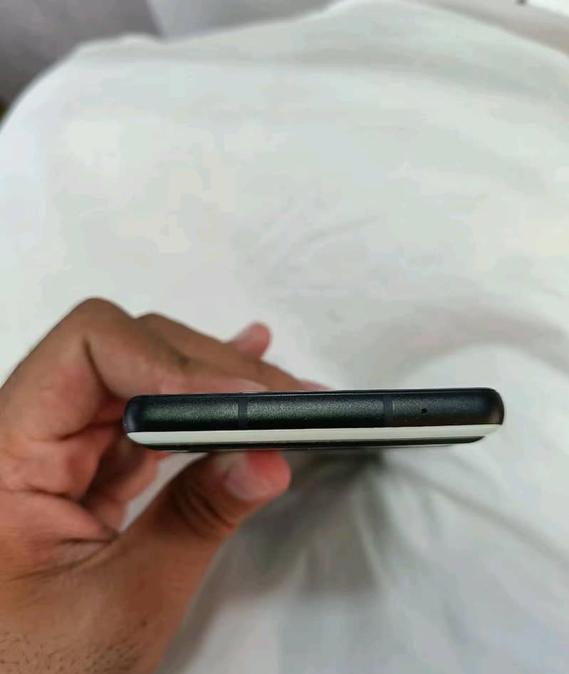 Google Pixel 6a 3