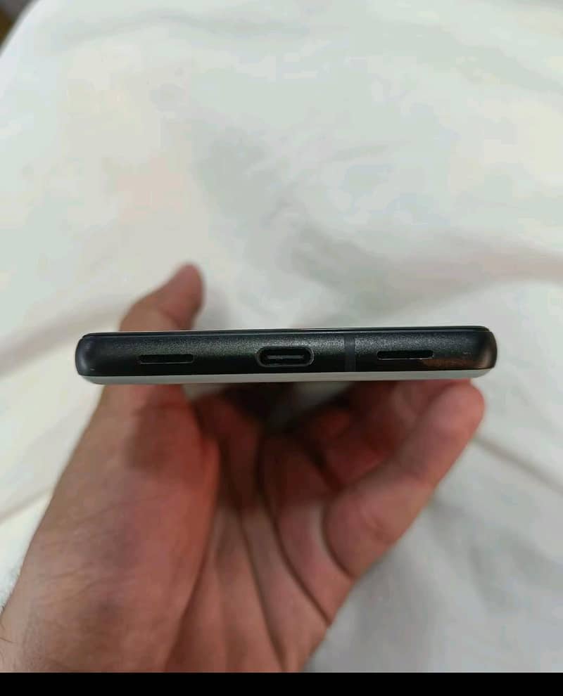 Google Pixel 6a 4