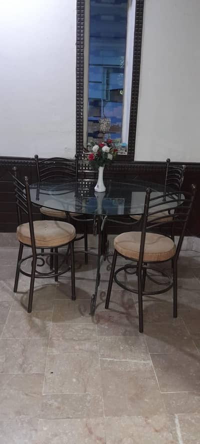 4 Seater Round Dining Table
