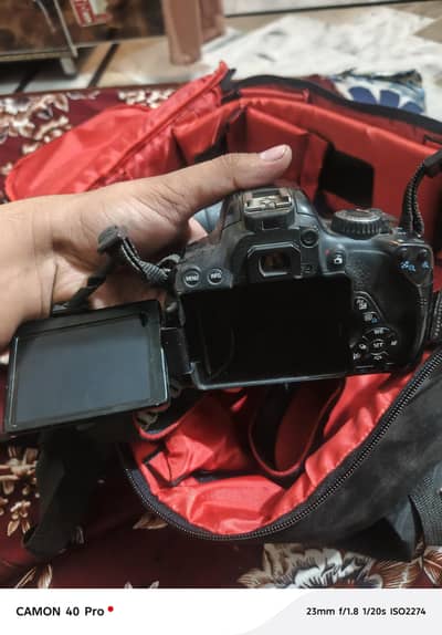 Canon 650 D  Touch screen with 55 - 250  Lens