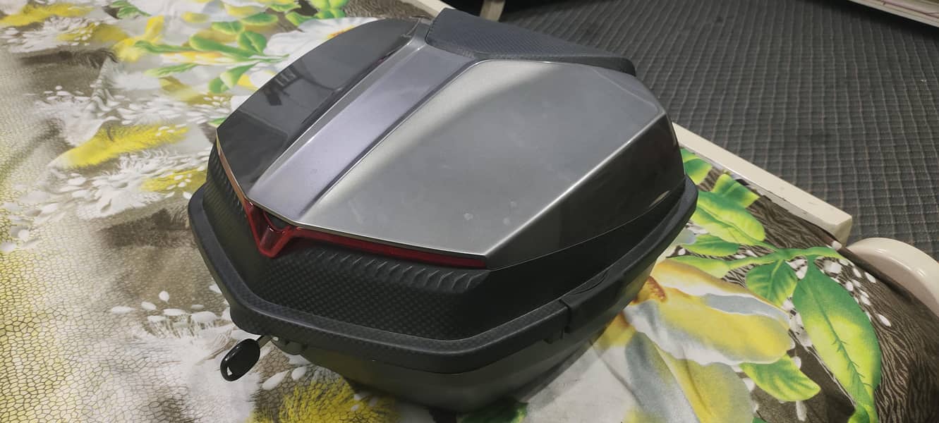 tail box 0