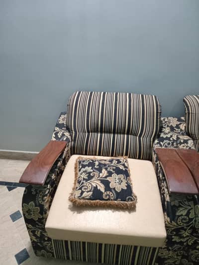 BLACK AND FOAN 7 SEATER SOFA SET