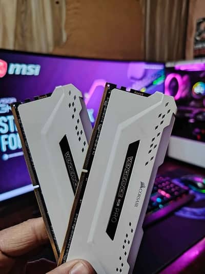 ORSAIR VENGEANCE RGB PRO 32GB 3200MHZ RAM WHITE COMPUTER MEMORY 16X2