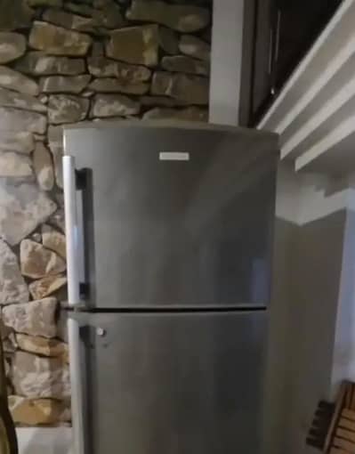 DOUBLE DOOR REFRIGERATOR EXCELLENT COOLING FULL SIZE