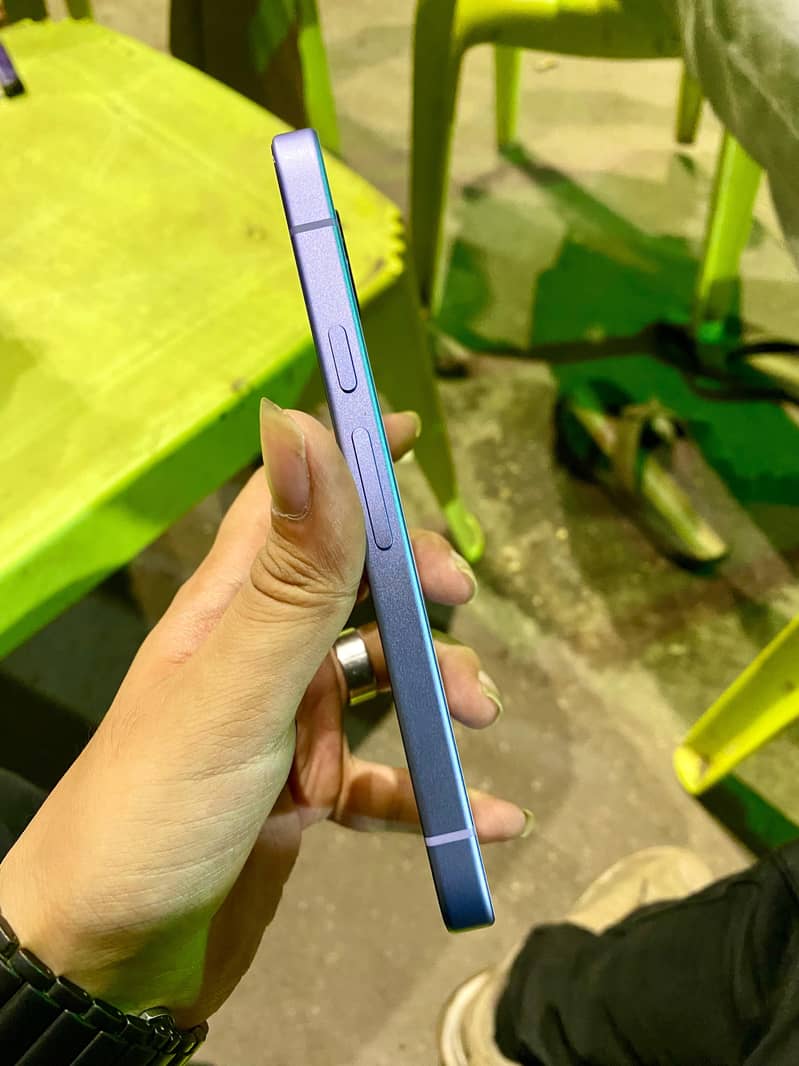 Google Pixel 9 4