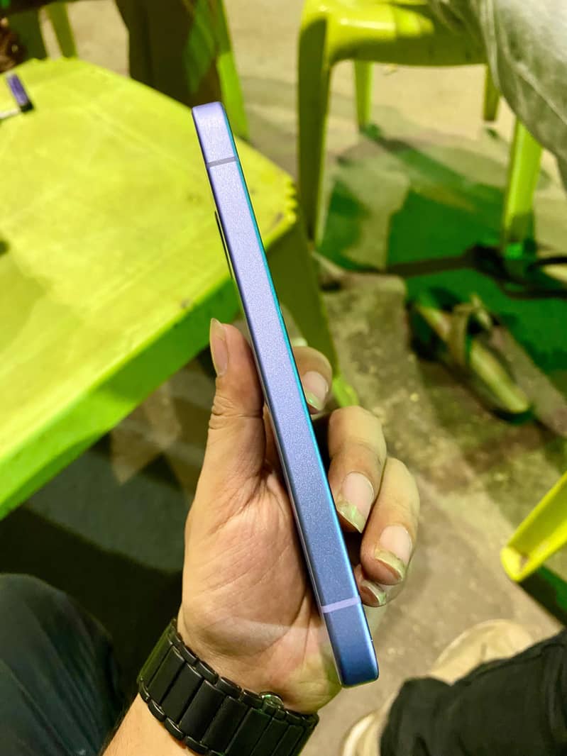 Google Pixel 9 5