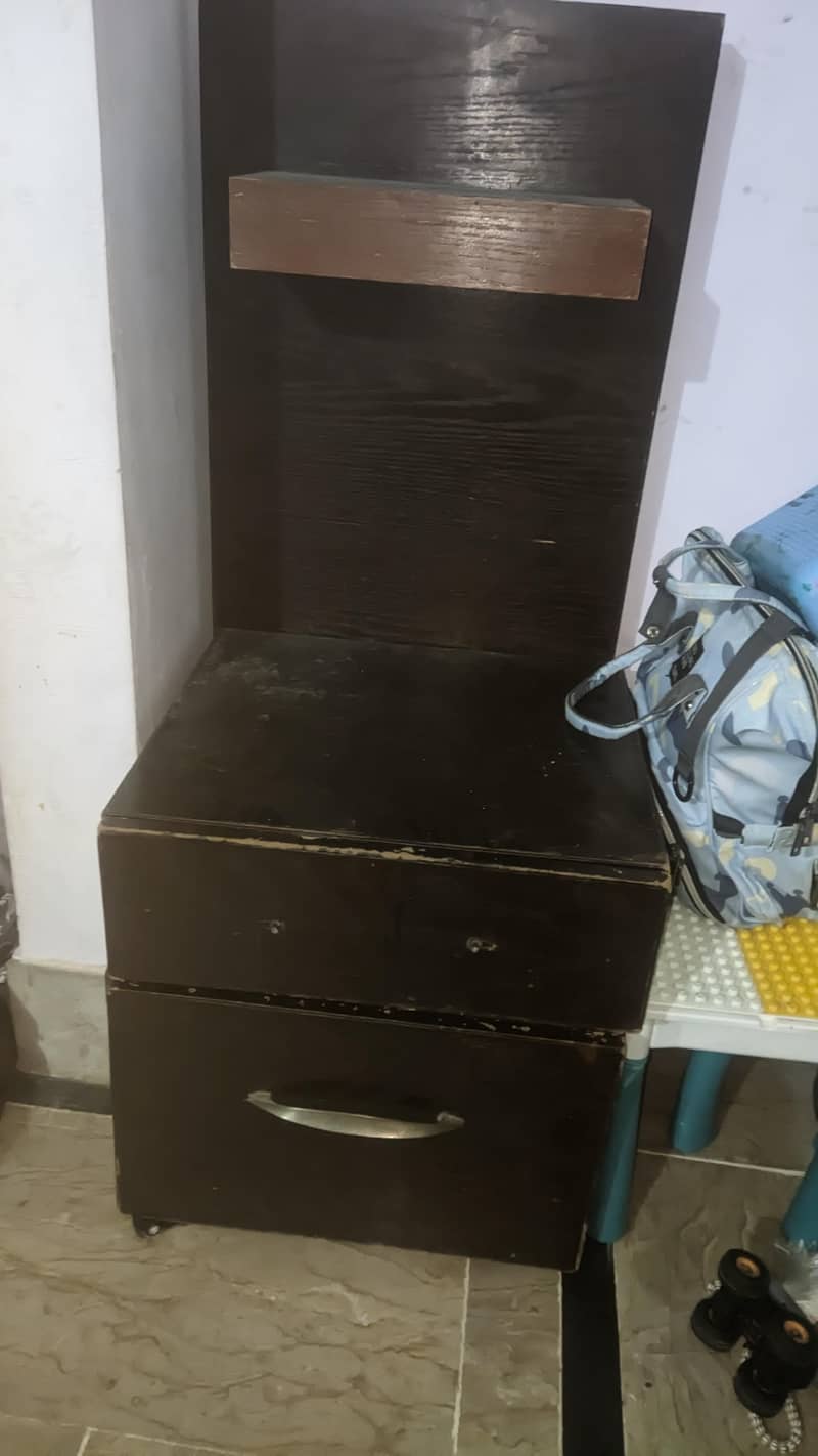 dressing and side table 1
