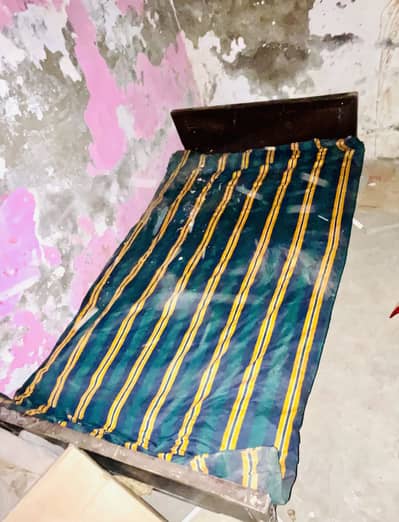 Urgent Sale Single Bed in low price