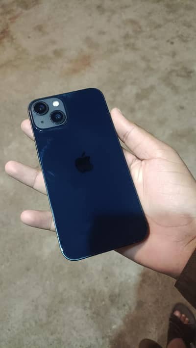 Apple iPhone 13