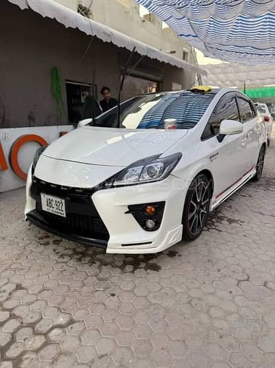Toyota Prius 2012 Gs sports sunroof
