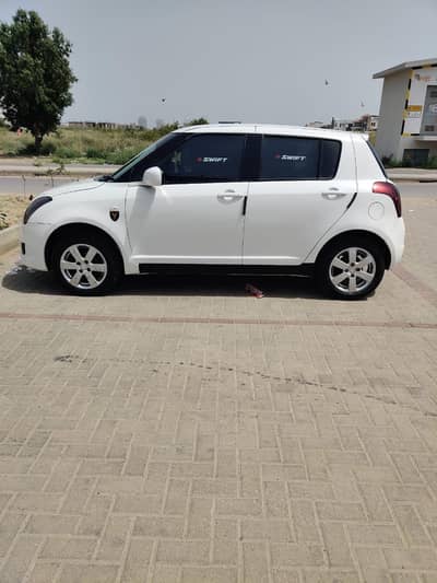 Suzuki Swift DLX 2017