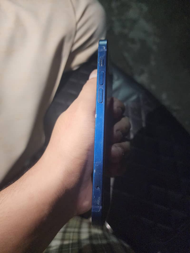 Apple iPhone 12 5