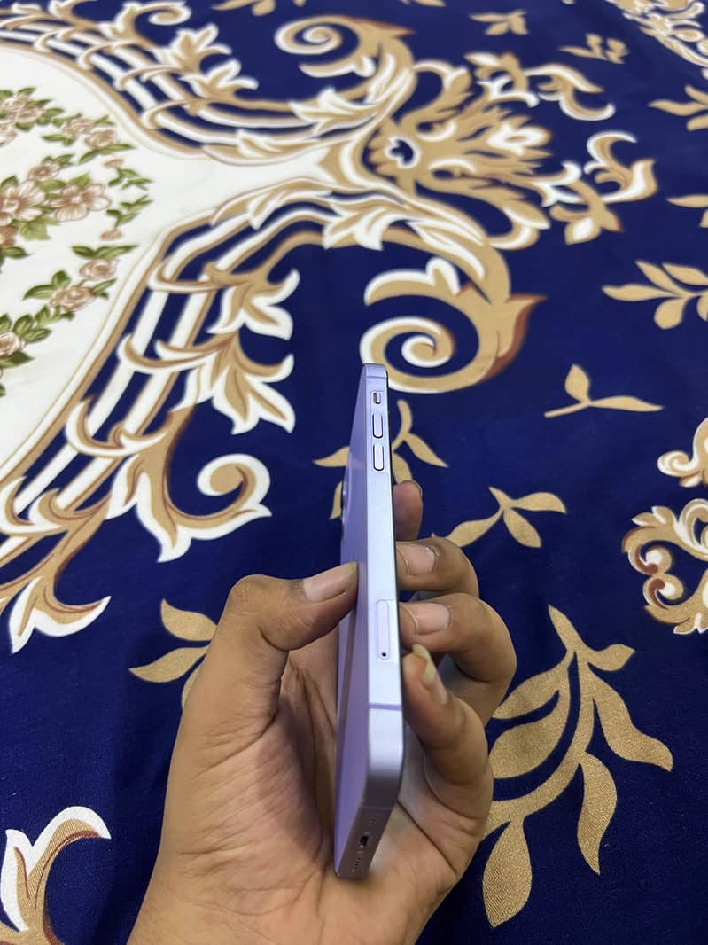 Apple iPhone 12 1