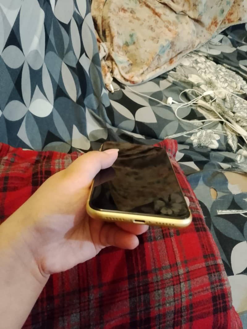 Apple iPhone 11 1