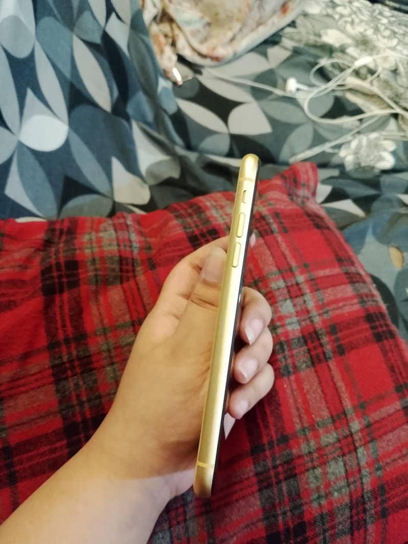 Apple iPhone 11 2