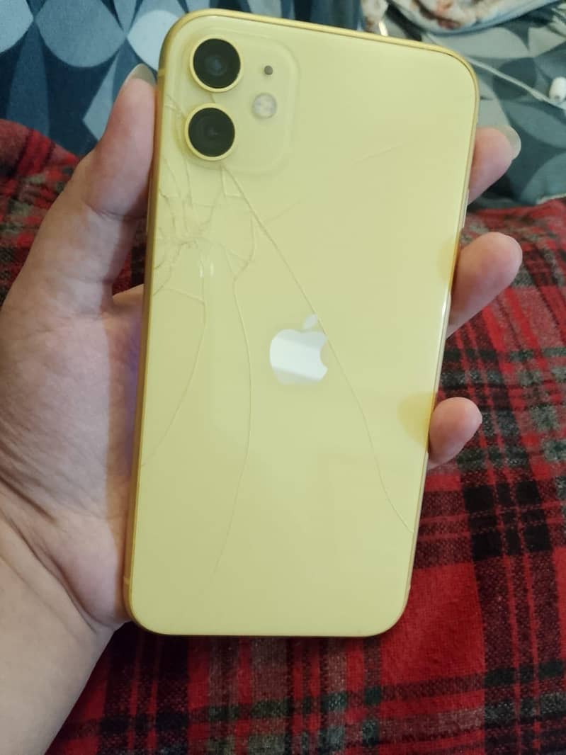 Apple iPhone 11 4