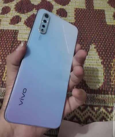 vivo s1