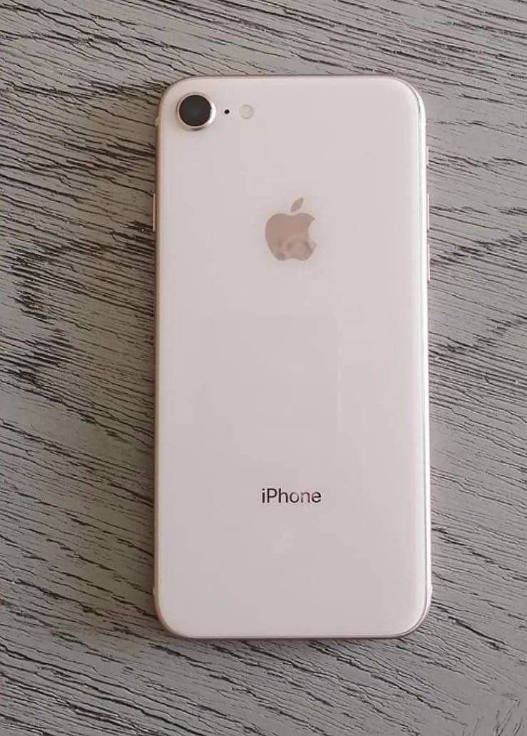 Apple iPhone 8 1