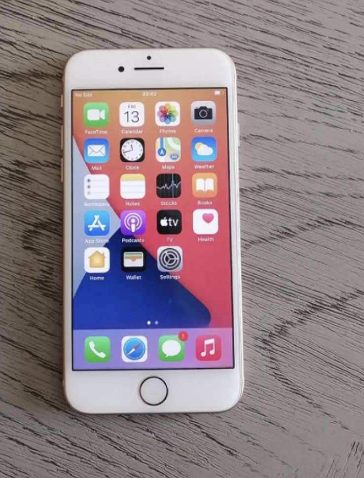 Apple iPhone 8 3