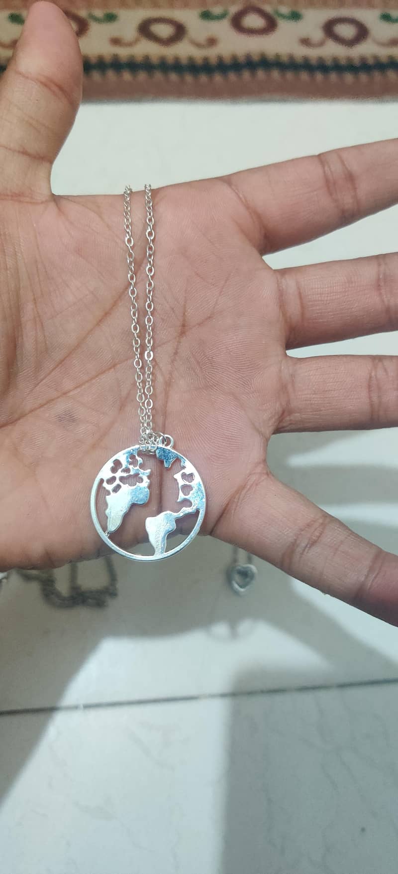 chains 3