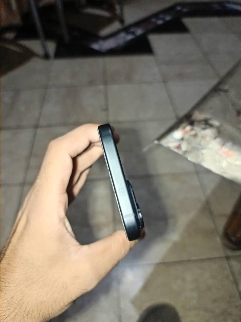 Apple iPhone 15 2