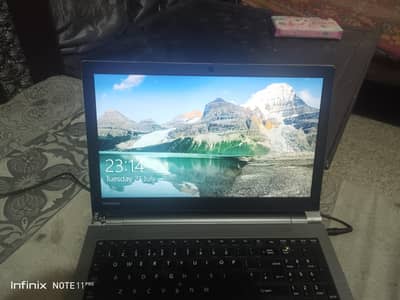 Toshiba I 5 6 generation 8 gb ram SSD hard