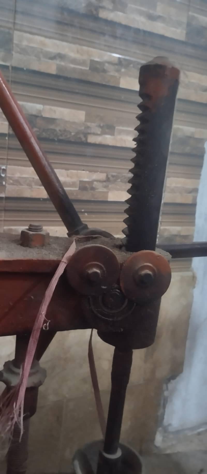 Molding machine 1
