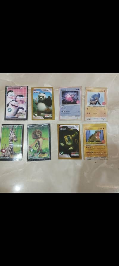 8 Pokémon cards