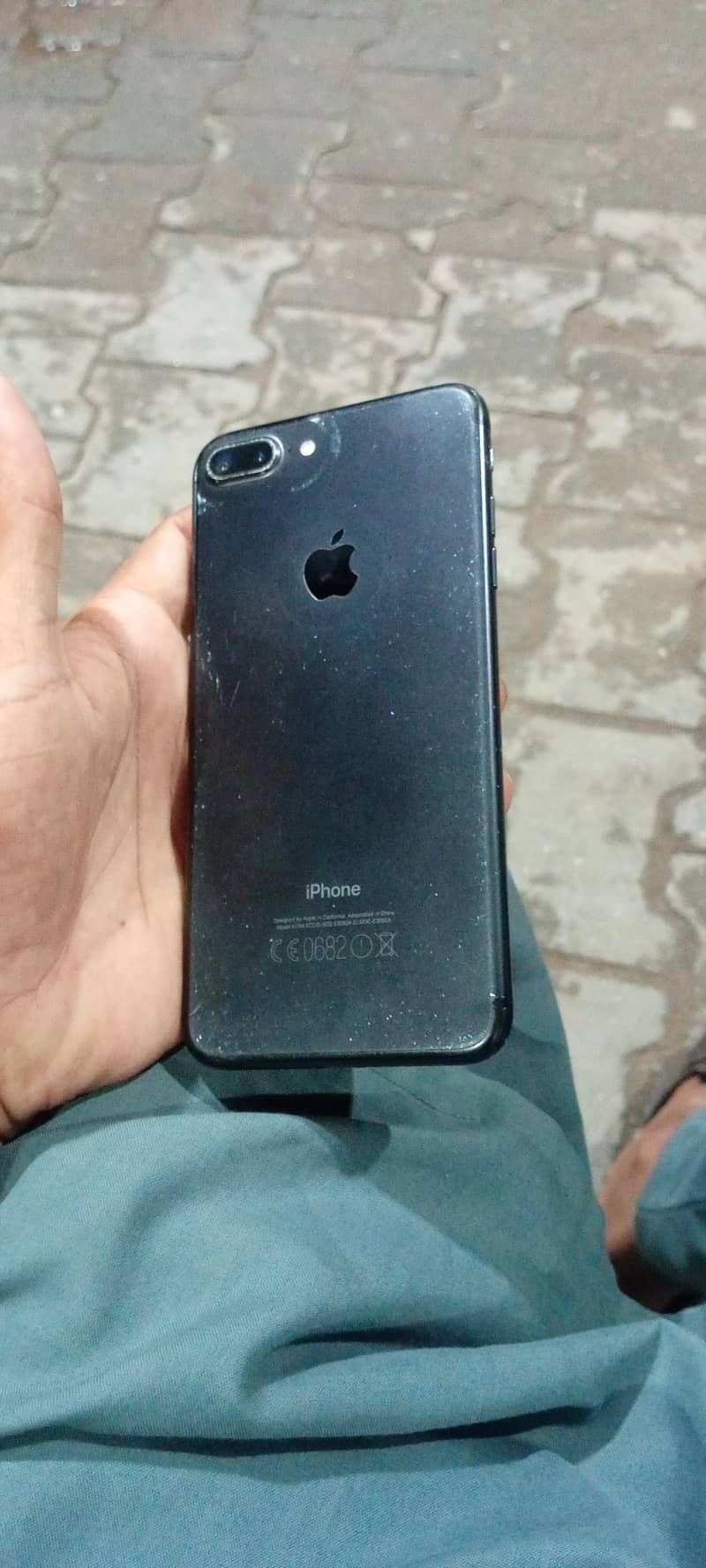 Apple iPhone 7 Plus 1