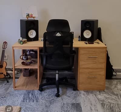 Clean computer table with drawers and shelves for sale