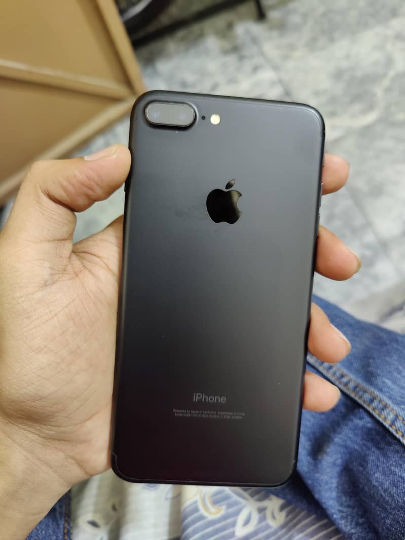 Apple iPhone 7 Plus 3