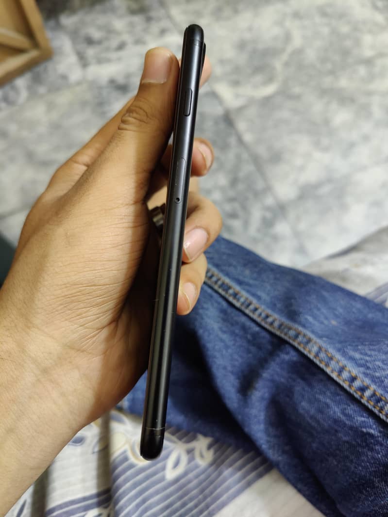 Apple iPhone 7 Plus 5