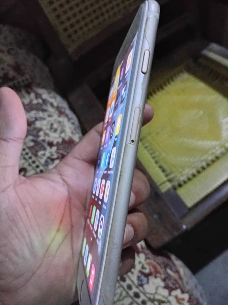 Apple iPhone 7 Plus 1