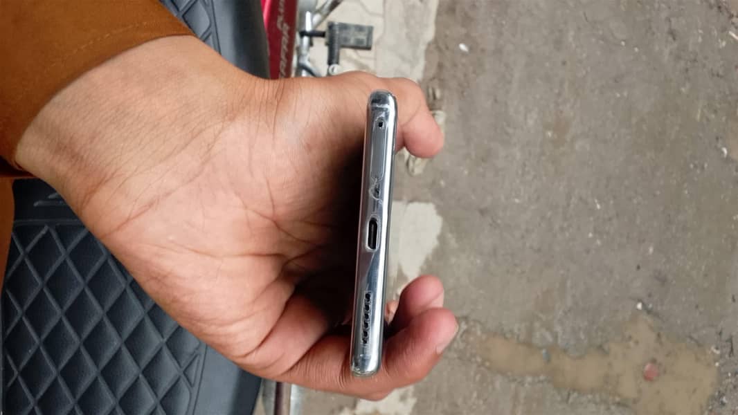 Tecno CAMON 40 Pro 1
