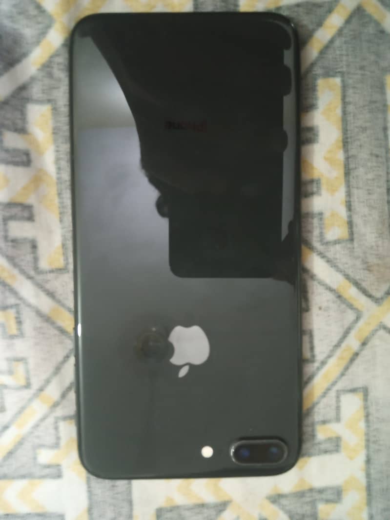 Apple iPhone 8 Plus 0