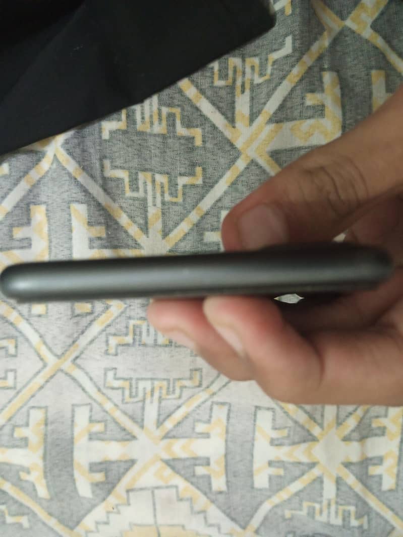 Apple iPhone 8 Plus 2