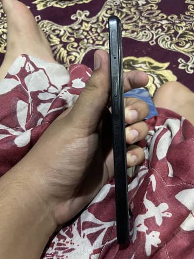 OPPO F21