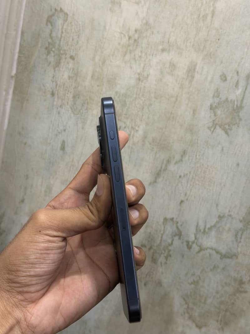 iphone 15 pro max 4