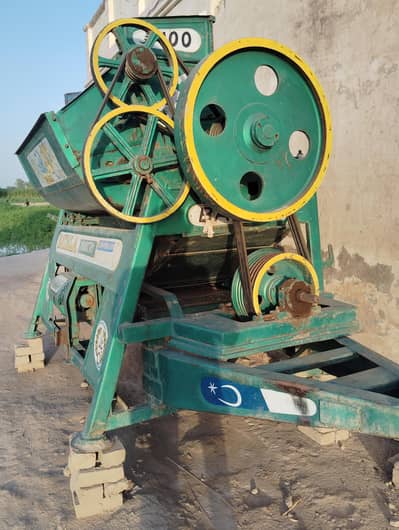 wheat thresher