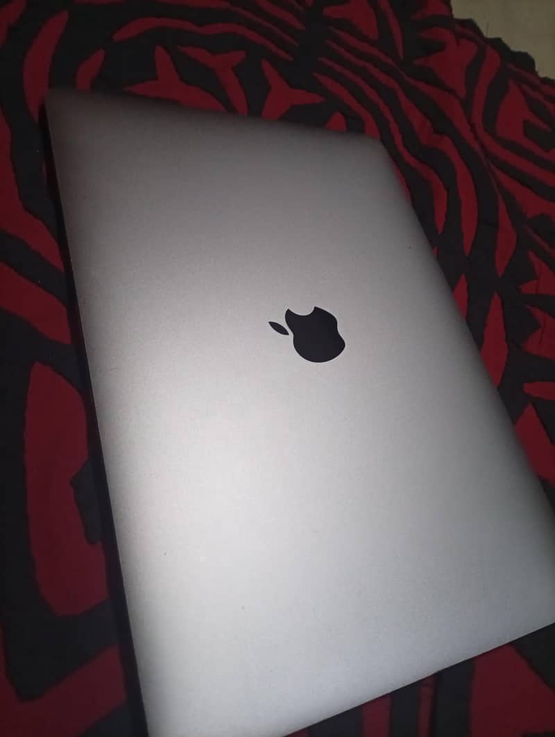 MacBook Pro 2