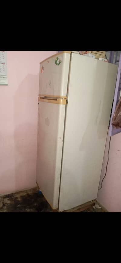 Medium size Dawlance Fridge