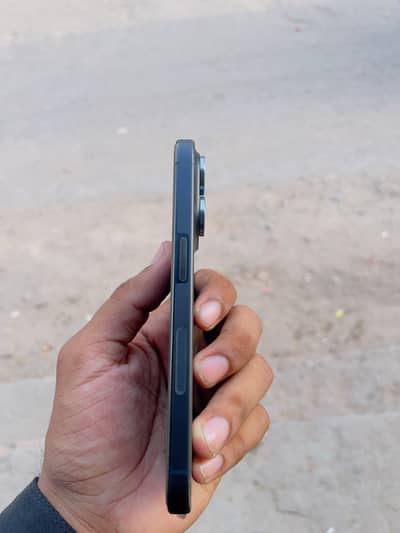 Apple iPhone 15 Pro