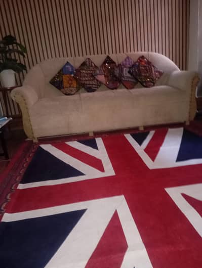 5 Seater Sofa in Good Condition