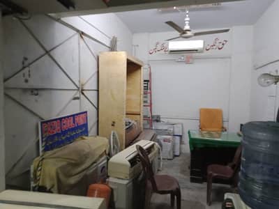 Small shop 183 sq ft for sale in munir arcade