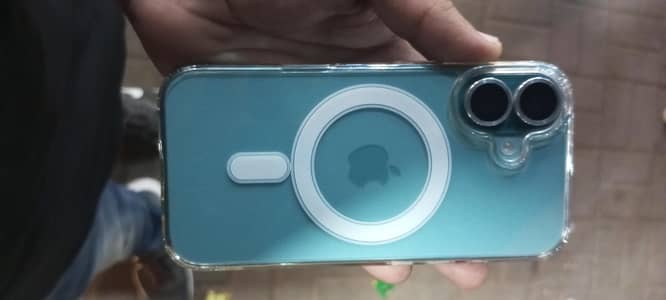 Apple iPhone 16
