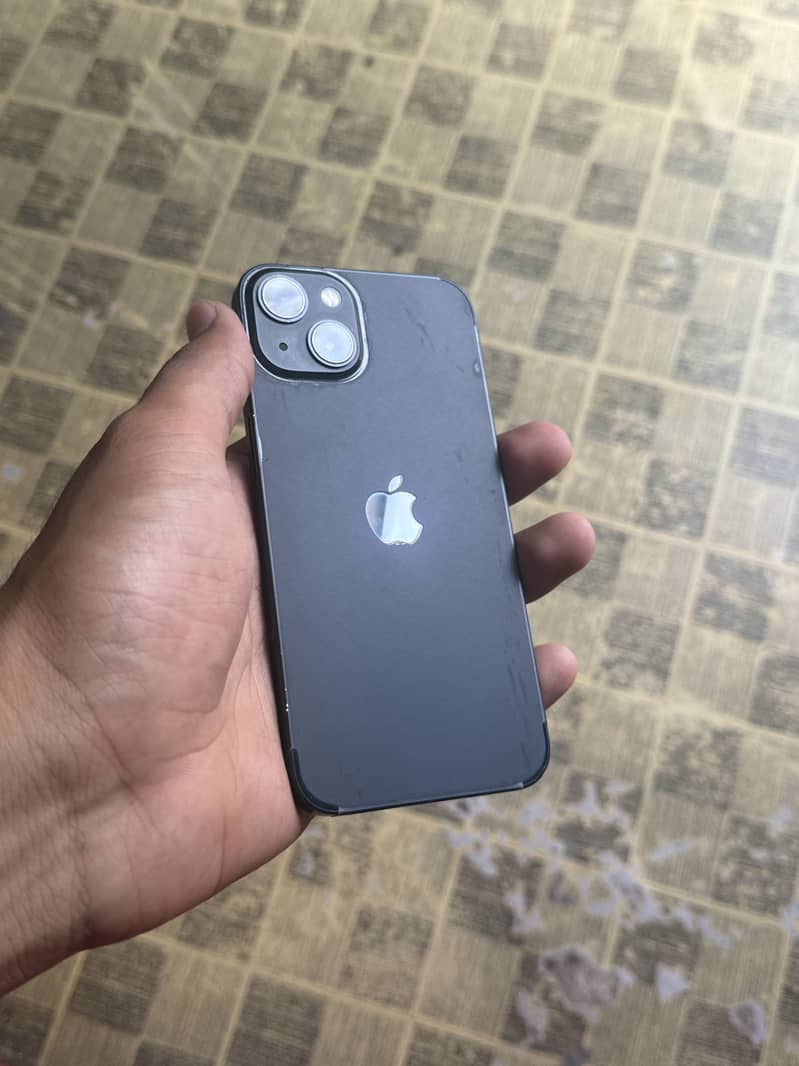 Apple iPhone 13 5