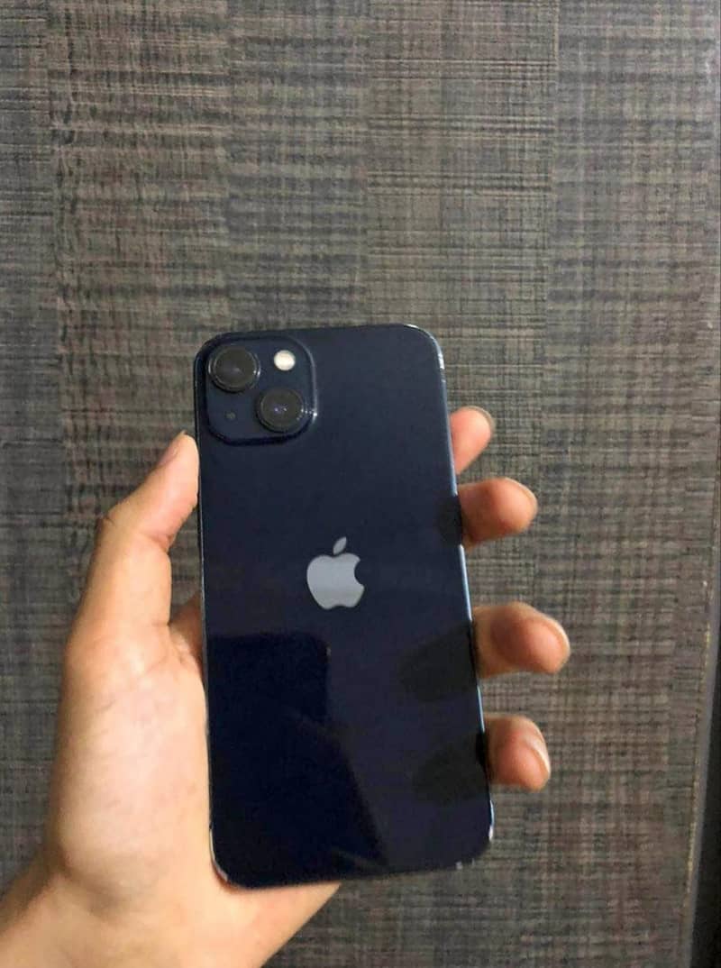 Apple iPhone 13 1