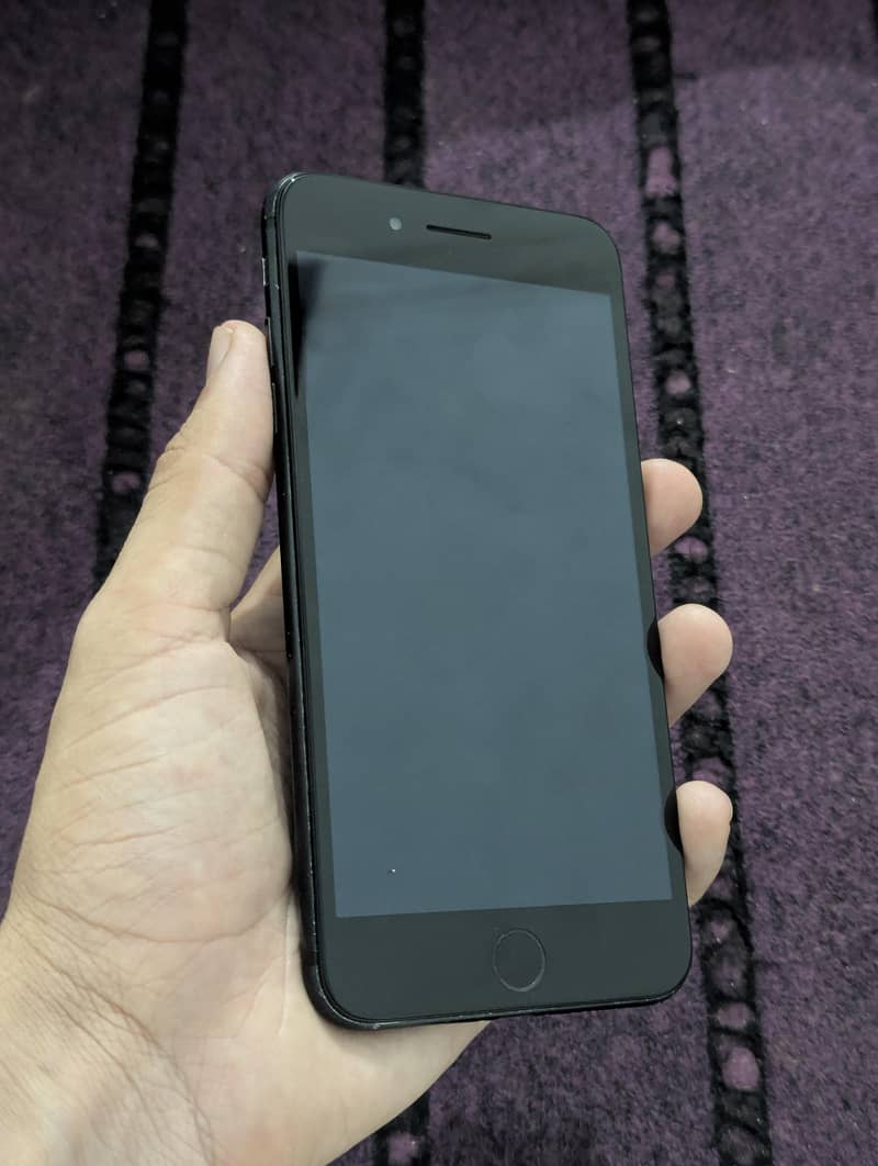 Apple iPhone 7 Plus 5